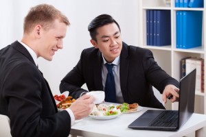  IB ondernemer, 29343055 - men during lunch time in the office